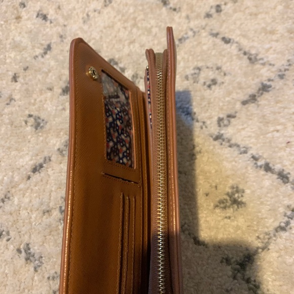 *sold* Tory Burch camel brown wallet - Picture 6 of 7